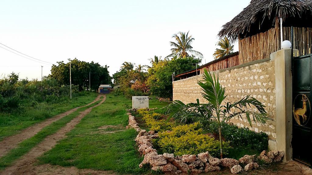 شاطئ دياني Diani Hostel المظهر الخارجي الصورة